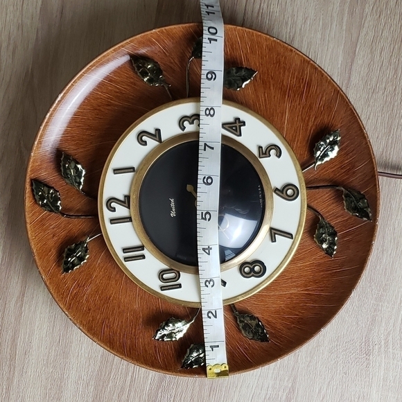 SUNBURST Wall Clock by United 𝅺MID-CENTURY Modern Brass Leaves - Picture 13 of 14